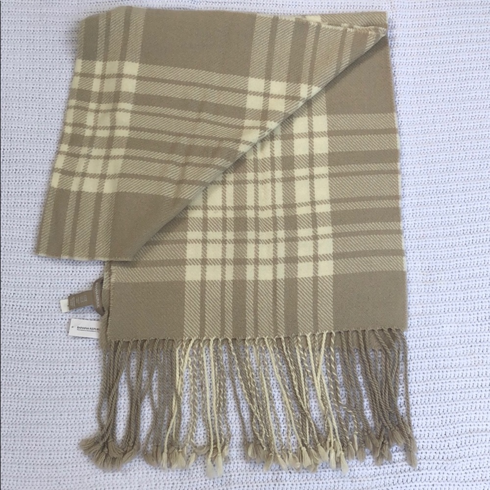 NWT Banana Republic Scarf